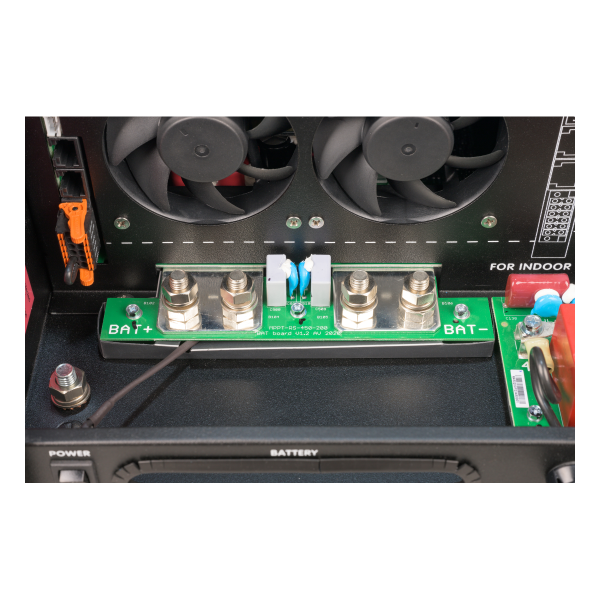 SmartSolar MPPT RS 450/100-MC4 *If 0, order SCC145110512*